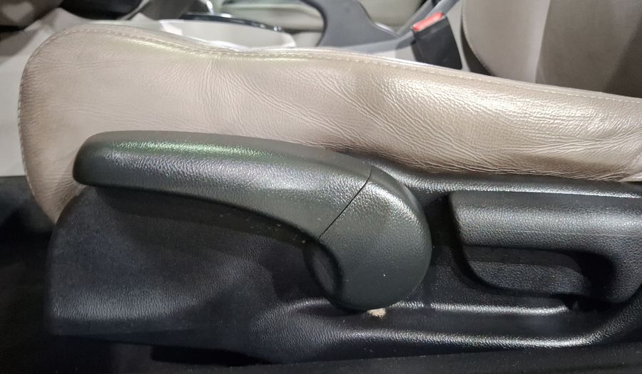 Honda Civic 1.8 EX-L NAVI AT 4DRS Sedan 2015