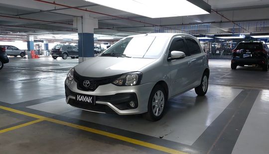 Toyota • Etios
