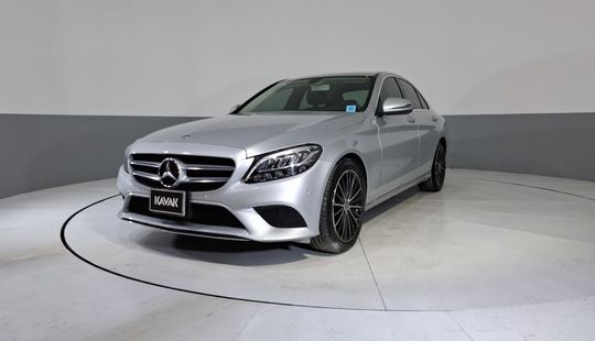Mercedes Benz • Clase C