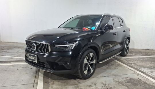 Volvo • XC40