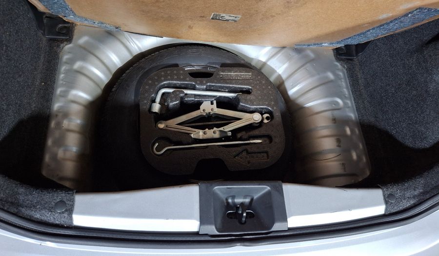 Nissan March 1.6 SENSE MT Hatchback 2013