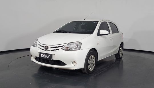 Toyota • Etios