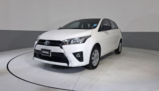 Toyota • Yaris