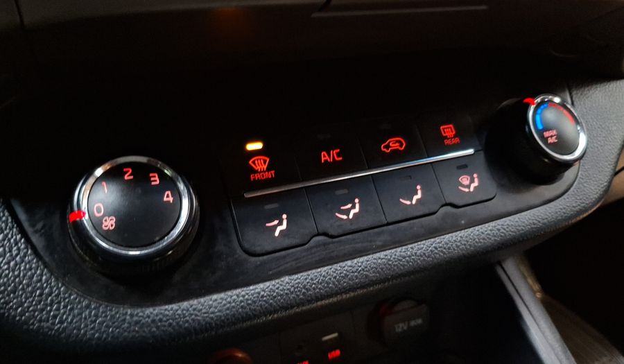 Kia Sportage 2.0 LX AUTO AC DAB Suv 2015