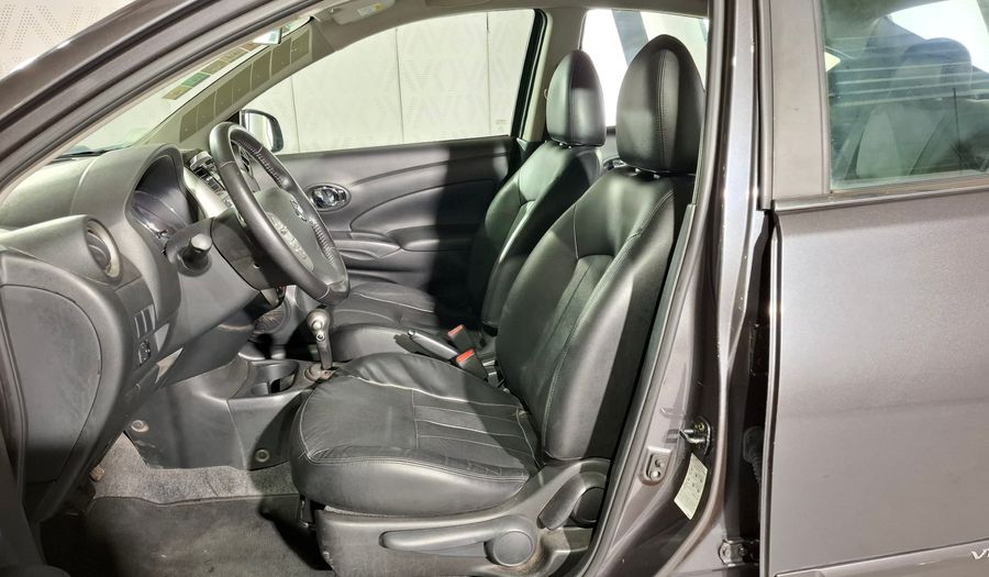 Nissan Versa 1.6 EXCLUSIVE AUTO Sedan 2019