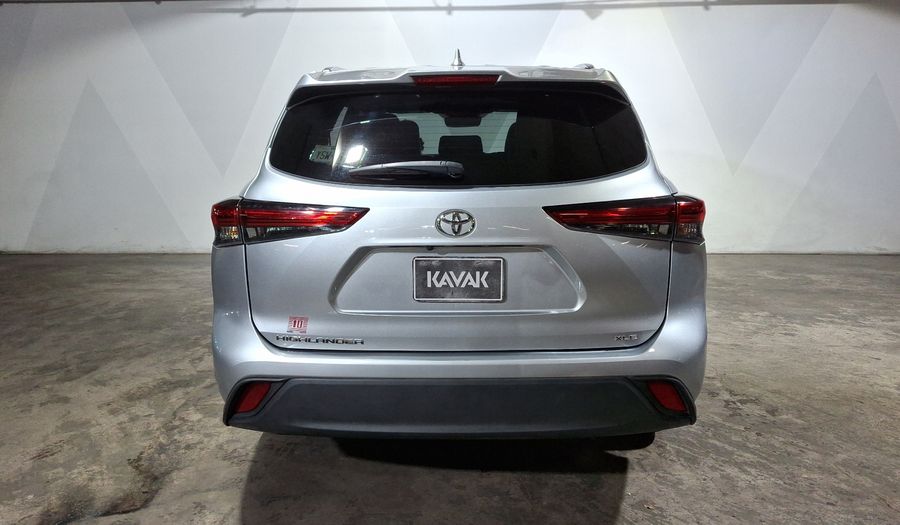 Toyota Highlander 3.5 XLE AUTO Suv 2021