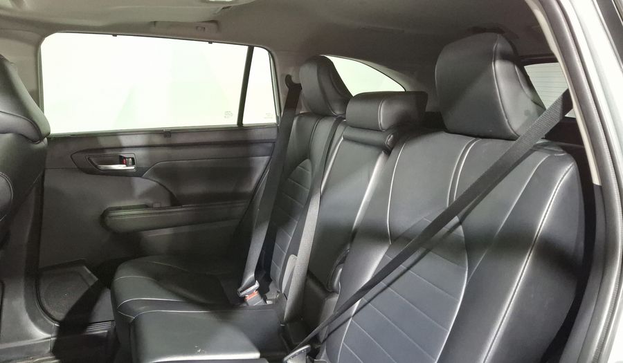 Toyota Highlander 3.5 XLE AUTO Suv 2021
