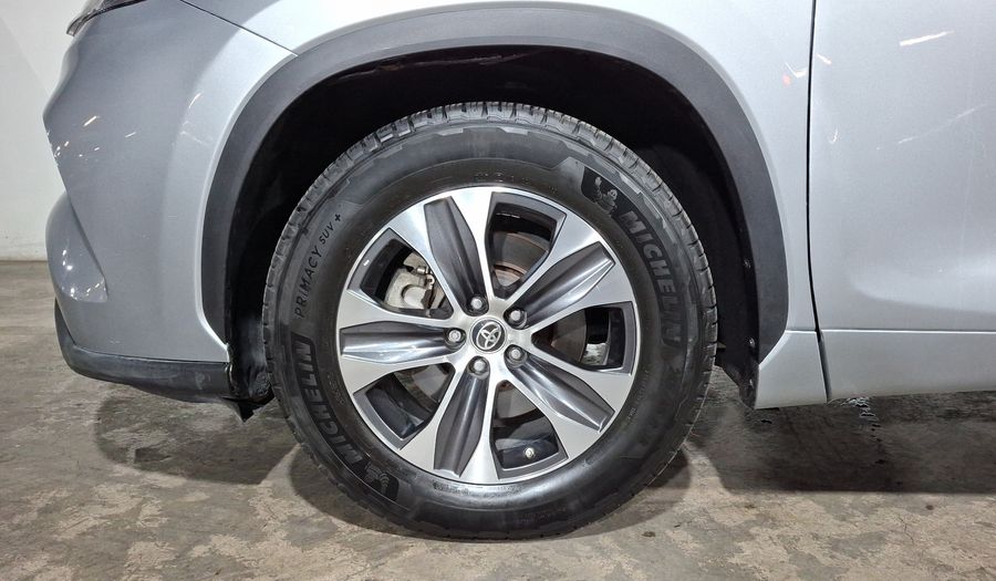 Toyota Highlander 3.5 XLE AUTO Suv 2021