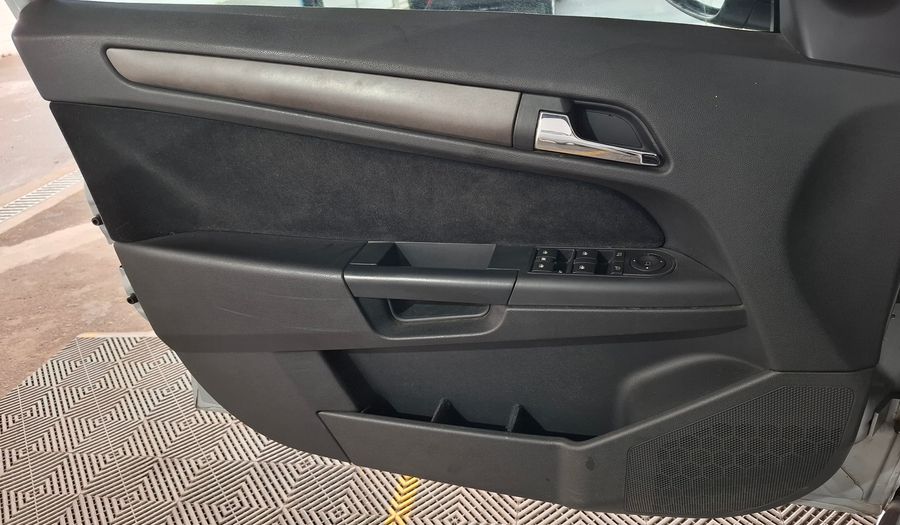 Chevrolet Vectra GT 2.0 GLS MT Hatchback 2009
