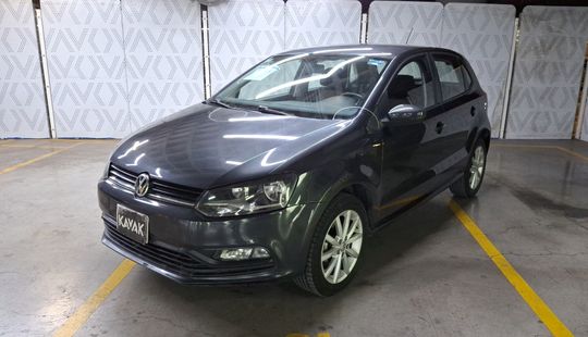 Volkswagen • Polo