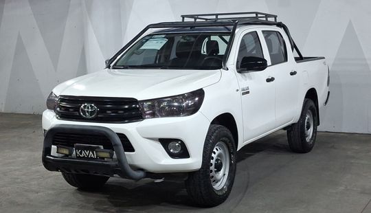 Toyota • Hilux