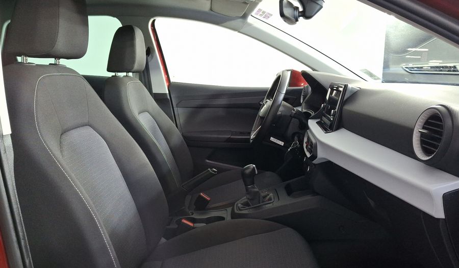Seat Ibiza 1.6 STYLE AUTO Hatchback 2024