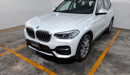 2021 • 41,000 km • Automático