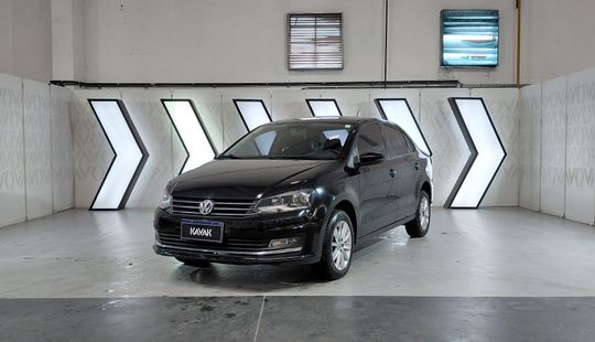 Volkswagen • Polo