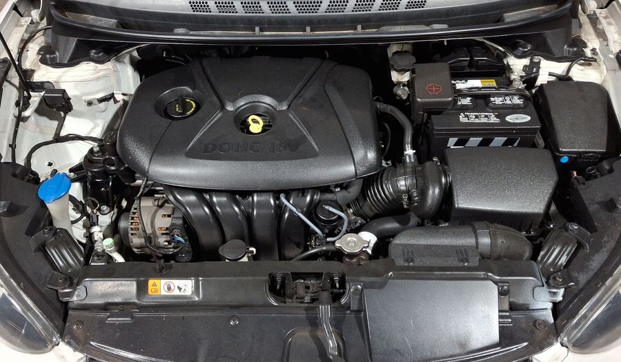 Hyundai Elantra 1.8 GLS AT Sedan 2016