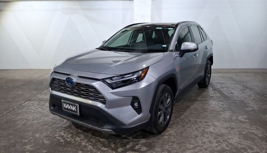 Toyota • RAV4