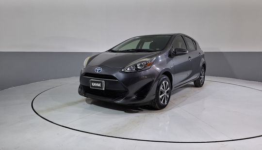 Toyota • Prius C