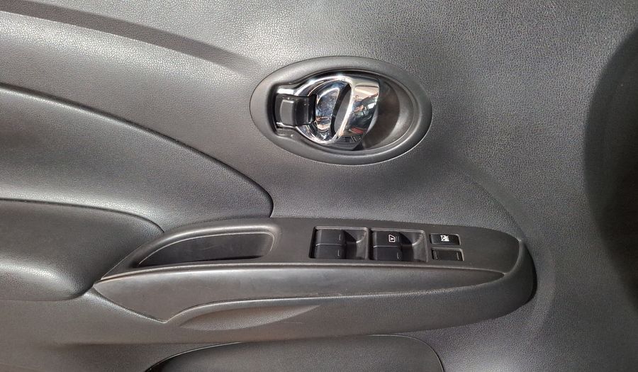 Nissan Versa 1.6 SENSE Sedan 2017