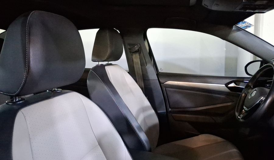 Volkswagen Jetta 1.4 R-LINE AUTO Sedan 2019