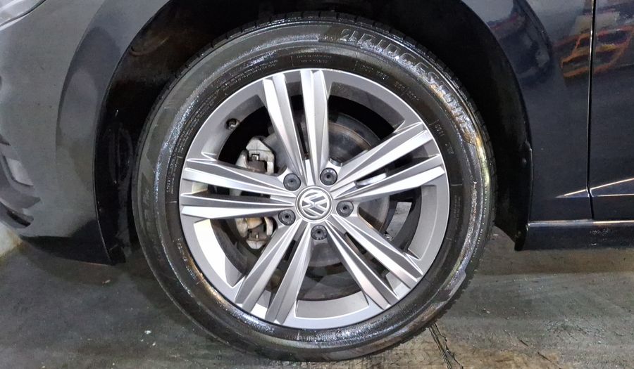 Volkswagen Jetta 1.4 R-LINE AUTO Sedan 2019