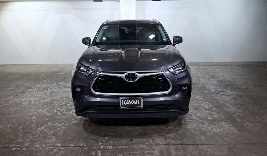 Toyota Highlander 3.5 XLE AUTO Suv 2022