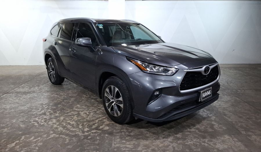 Toyota Highlander 3.5 XLE AUTO Suv 2022