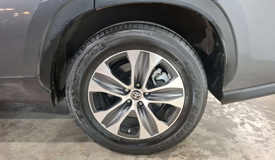 Toyota Highlander 3.5 XLE AUTO Suv 2022