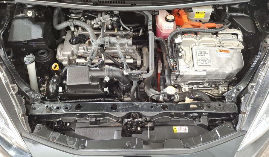 Toyota Prius C 1.5 HYBRID AUTO Hatchback 2018