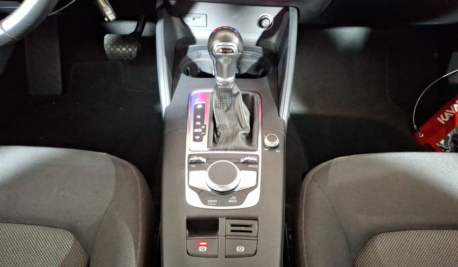 Audi A3 1.4 35 TFSI DYNAMIC DCT Sedan 2020