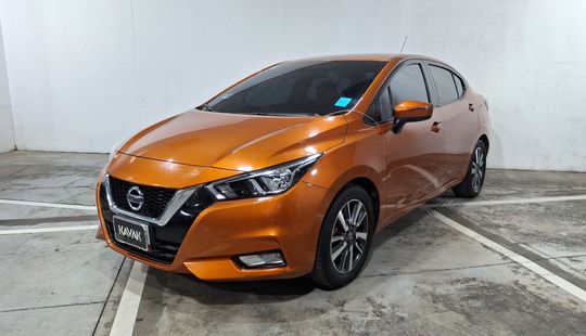 Nissan • Versa