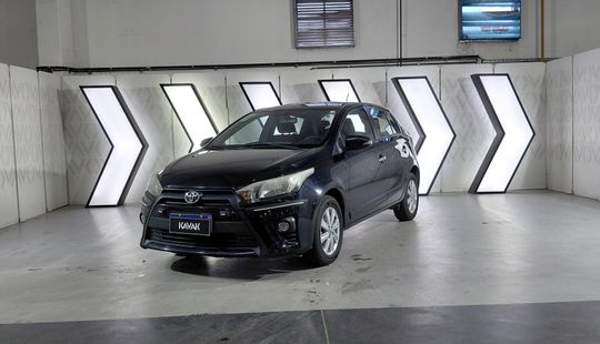 Toyota • Yaris