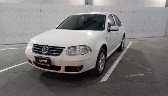 Volkswagen • Bora