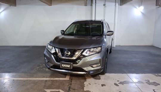 Nissan • X-Trail