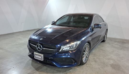Mercedes Benz • Clase CLA