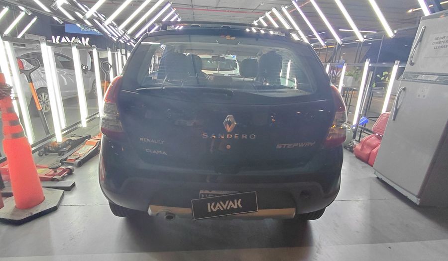 Renault Sandero Stepway 1.6 STEPWAY PRIVILEGE NAV Hatchback 2013