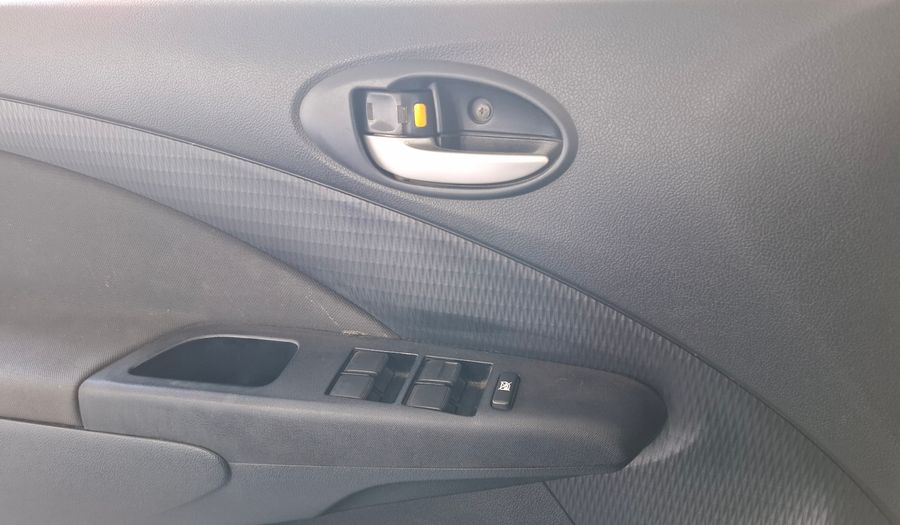 Toyota Etios 1.5 XLS Hatchback 2013