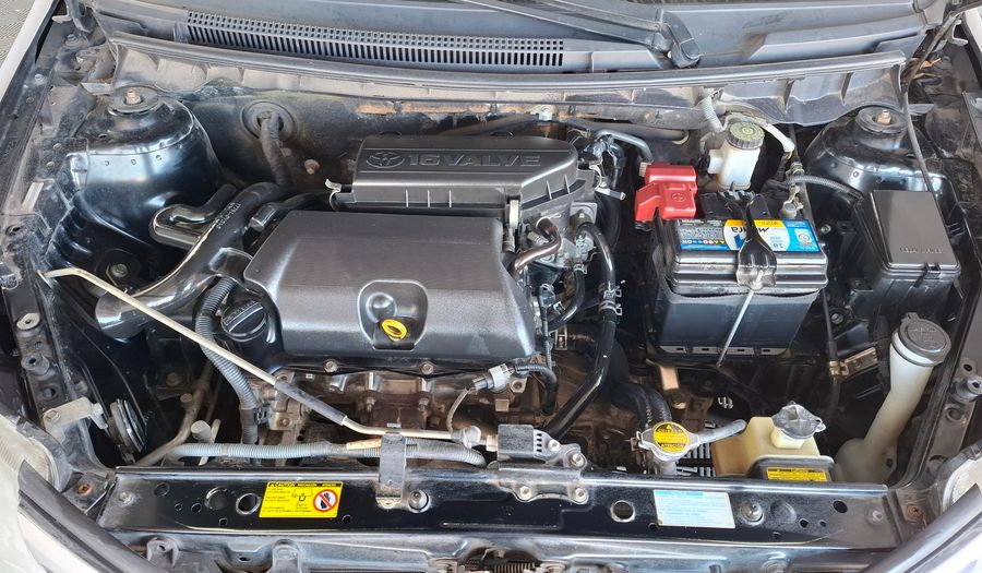 Toyota Etios 1.5 XLS Hatchback 2013