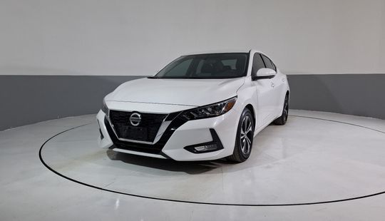 Nissan • Sentra