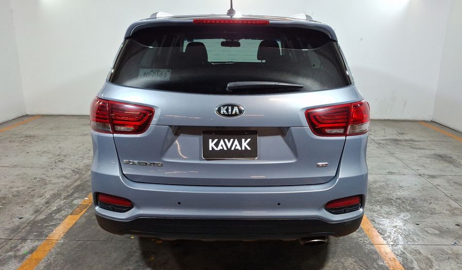 Kia Sorento 2.4 LX AUTO Suv 2020