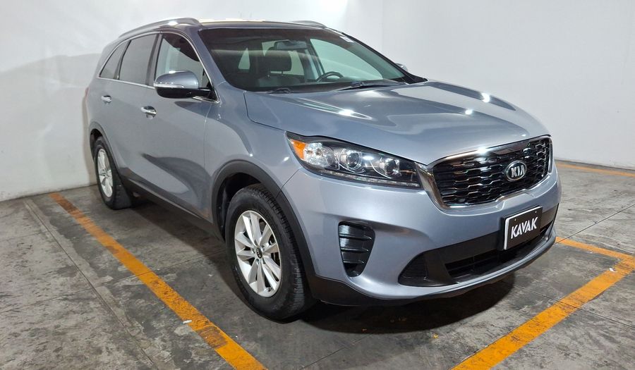 Kia Sorento 2.4 LX AUTO Suv 2020
