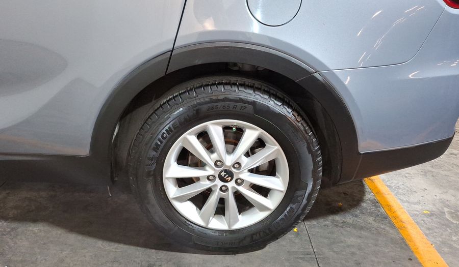 Kia Sorento 2.4 LX AUTO Suv 2020