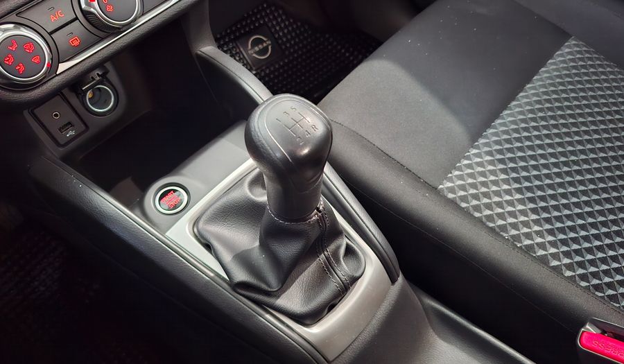 Nissan Versa 1.6 SENSE Sedan 2021