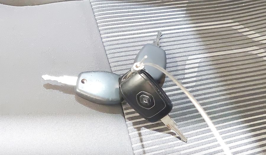 Renault Logan 1.6 8V HI-POWER EXPRESSION Sedan 2015