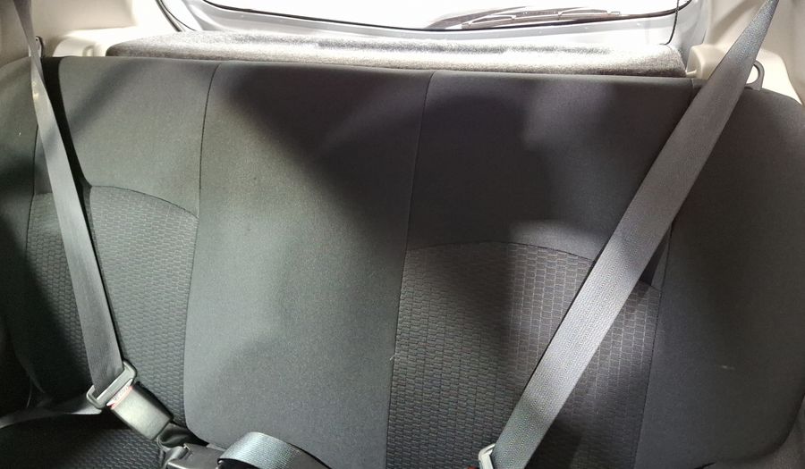 Nissan March 1.6 SENSE MT Hatchback 2013