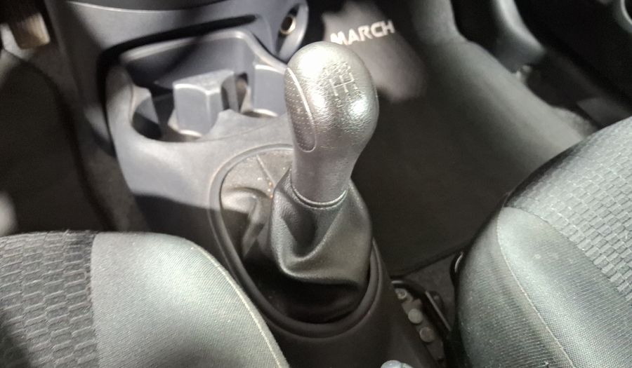 Nissan March 1.6 SENSE MT Hatchback 2013