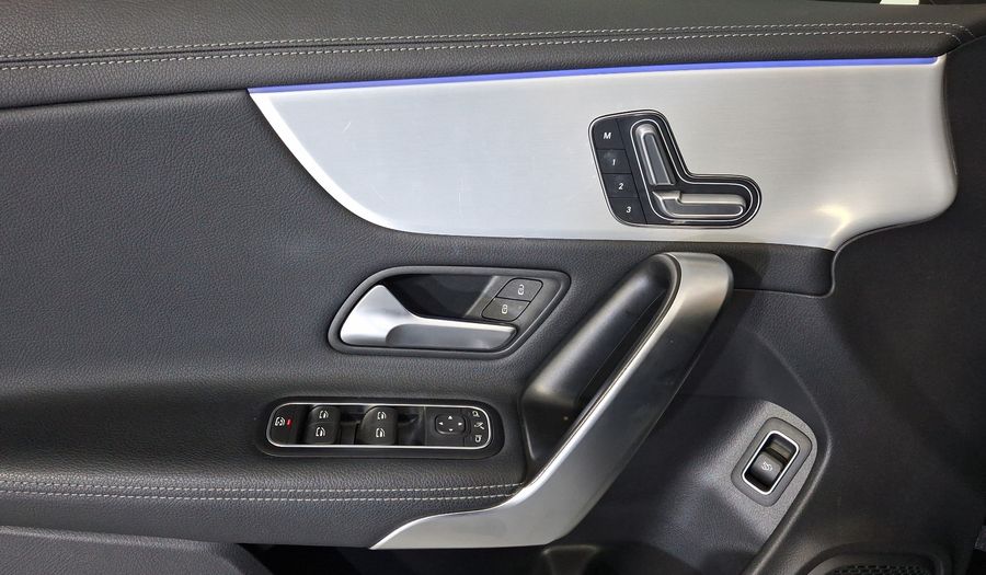 Mercedes Benz Clase Cla 1.3 MHEV CLA 200 LINE DCT Coupe 2024