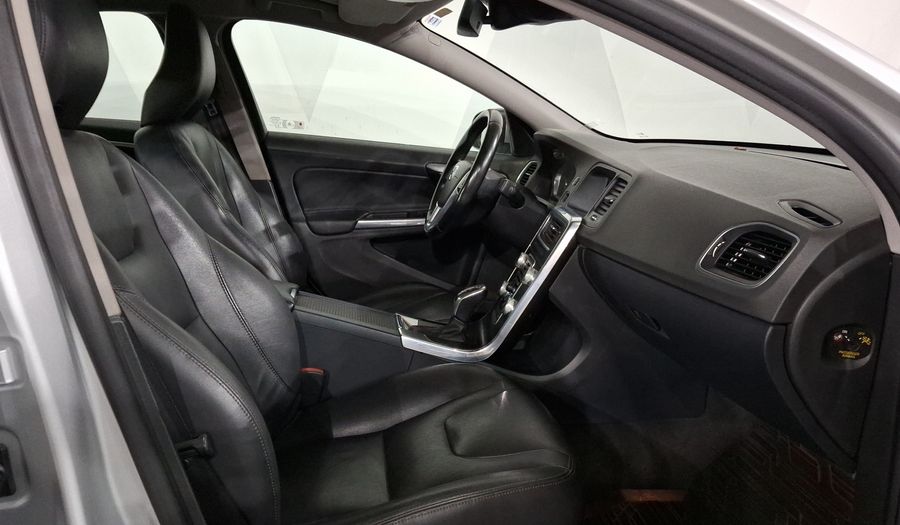 Volvo S60 1.6 ADDITION PLUS T4 DCT Sedan 2015