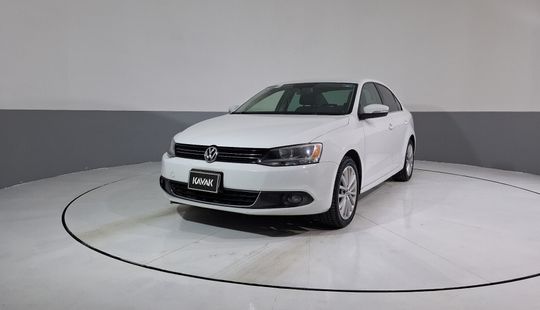 Volkswagen • Jetta