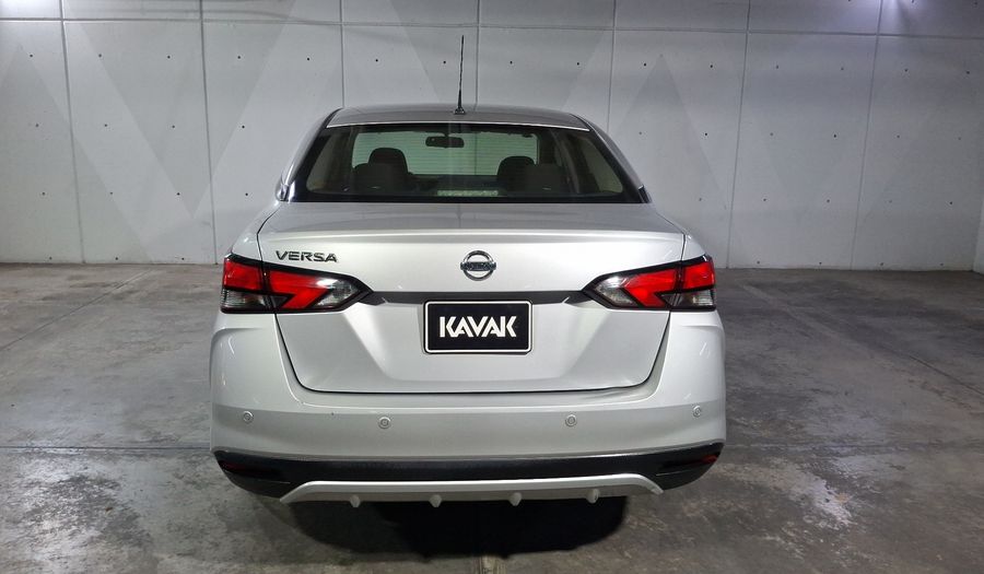 Nissan Versa 1.6 SENSE Sedan 2022