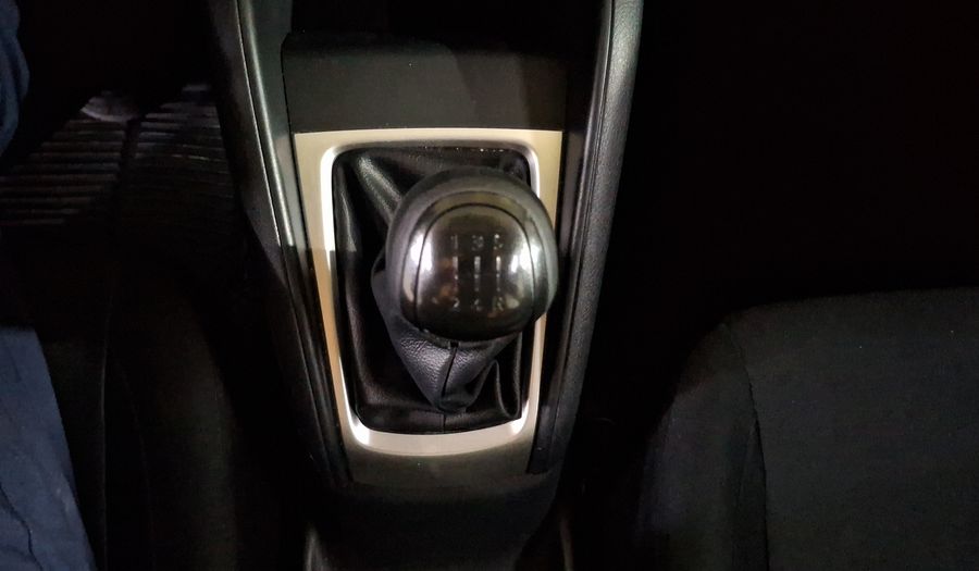 Nissan Versa 1.6 SENSE Sedan 2022